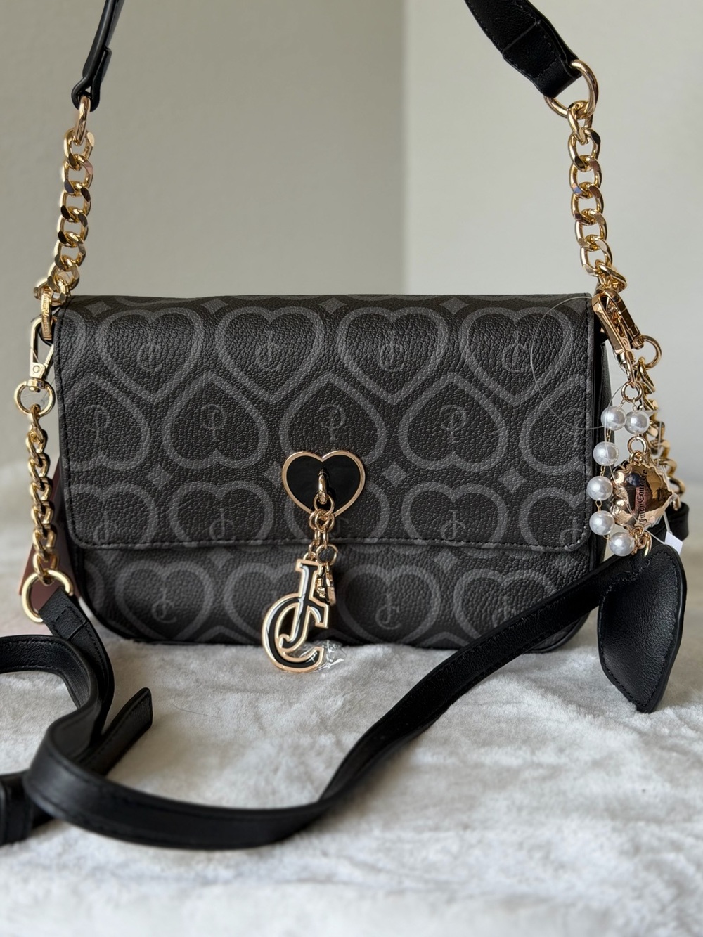 Juicy Couture The Bubble Pop crossbody bag heart pearl charm